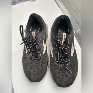 Brooks Black and Tan Athletic Shoes